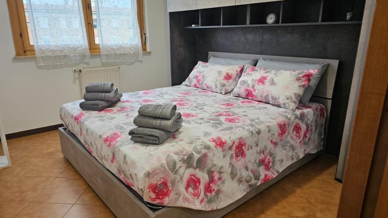 La Dimora Di Sofia Apartment โรม ภายนอก รูปภาพ